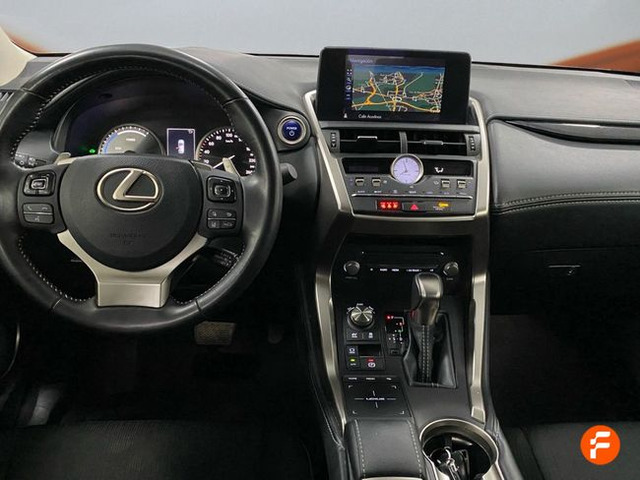 Foto 12 Lexus NX 300h Business Navigation 2WD 145 kW (197 CV)
