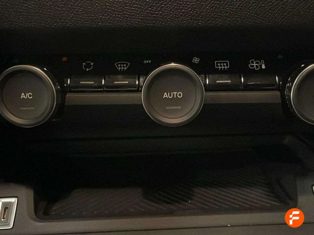 Foto 17 Citroen ë-C4 X 50KWh eléctrico Business Edition 100 kW (136 CV)