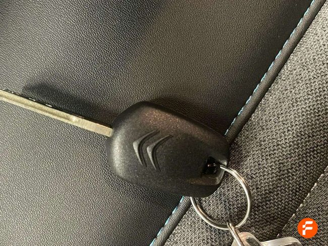 Foto 19 Citroen ë-C4 X 50KWh eléctrico Business Edition 100 kW (136 CV)