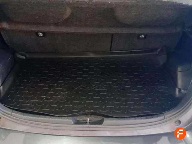 Foto 7 Toyota Yaris 1.5 100H Active Tech 74 kW (100 CV)