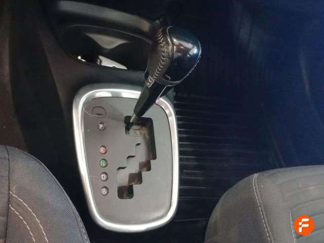 Foto 14 Toyota Yaris 1.5 100H Active Tech 74 kW (100 CV)