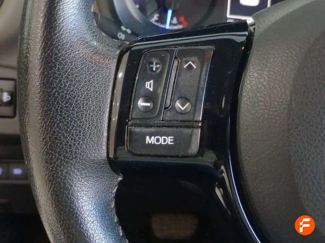 Foto 20 Toyota Yaris 1.5 100H Active Tech 74 kW (100 CV)