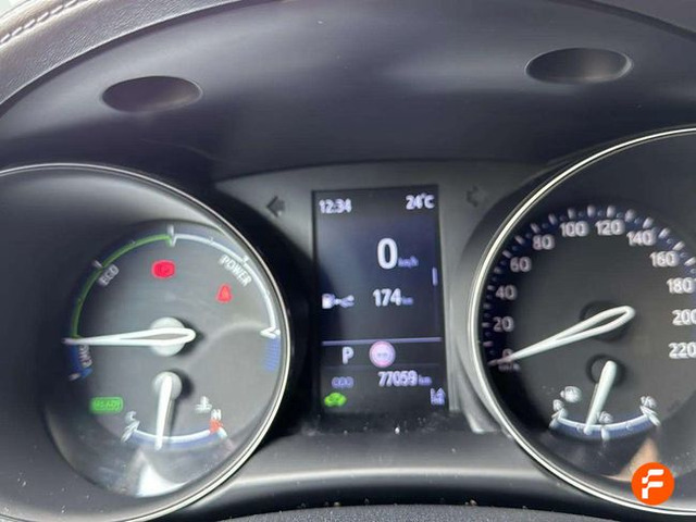 Foto 10 Toyota C-HR 180H Advance 135 kW (184 CV)