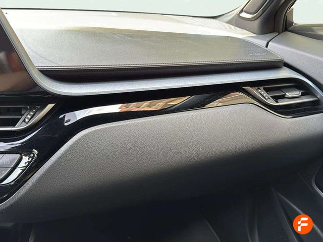 Foto 14 Toyota C-HR 180H Advance 135 kW (184 CV)