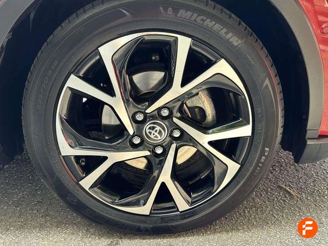 Foto 19 Toyota C-HR 180H Advance 135 kW (184 CV)