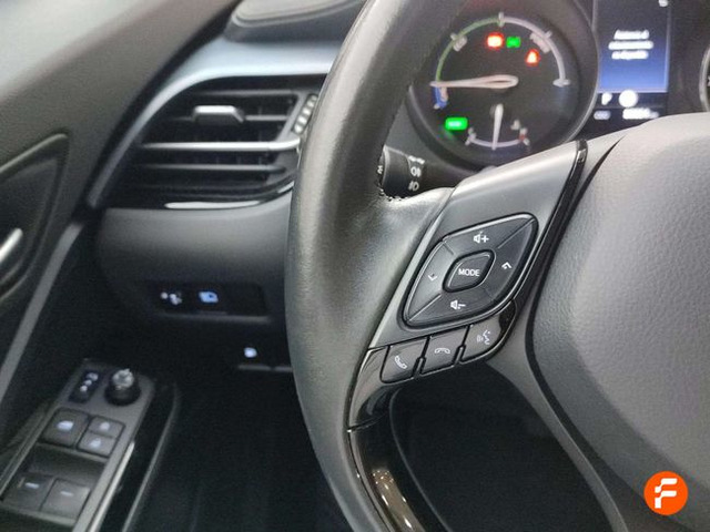 Foto 10 Toyota C-HR 180H Advance 135 kW (184 CV)