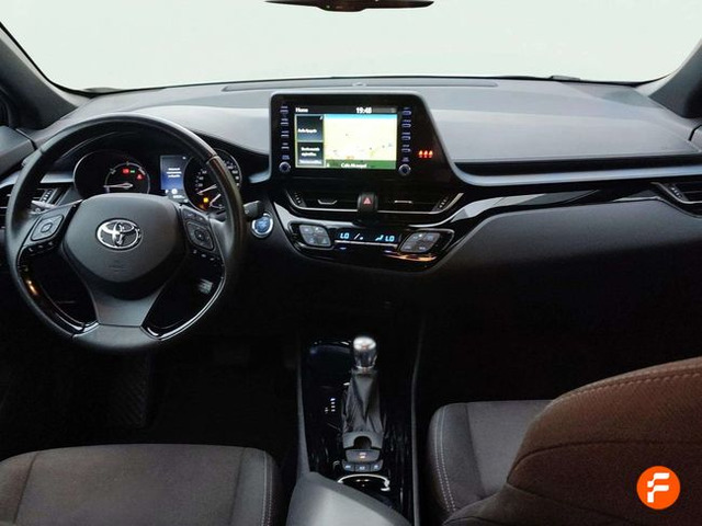 Foto 12 Toyota C-HR 180H Advance 135 kW (184 CV)