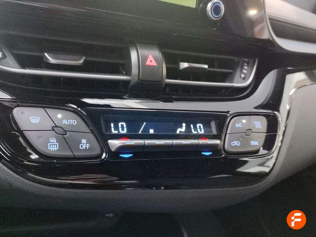 Foto 14 Toyota C-HR 180H Advance 135 kW (184 CV)