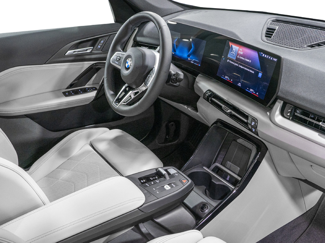 BMW X1 sDrive20d color Azul. Año 2024. 120KW(163CV). Diésel. En concesionario Caetano Cuzco, Alcalá de Madrid