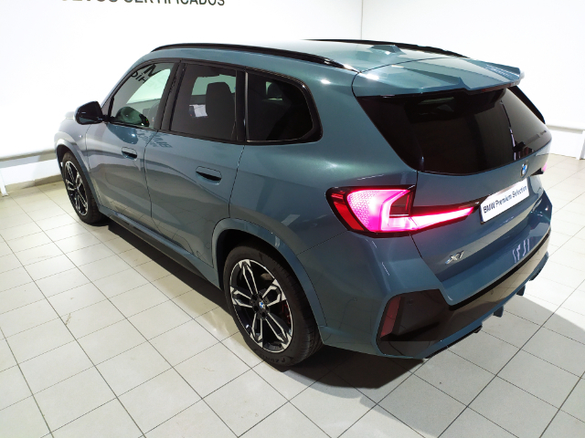 BMW X1 sDrive20d color Verde. Año 2025. 120KW(163CV). Diésel. En concesionario Hispamovil Elche de Alicante