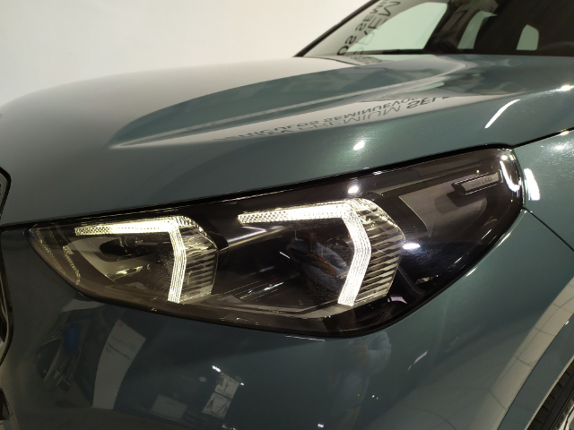 BMW X1 sDrive20d color Verde. Año 2025. 120KW(163CV). Diésel. En concesionario Hispamovil Elche de Alicante