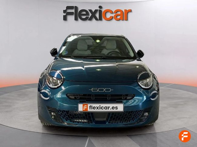 Foto 2 Fiat 600 1.2 MHEV Icon DDCT 81 kW (110 CV)