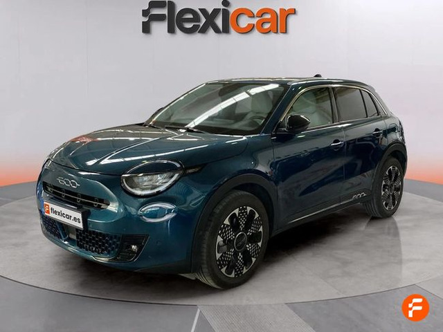 Foto 3 Fiat 600 1.2 MHEV Icon DDCT 81 kW (110 CV)