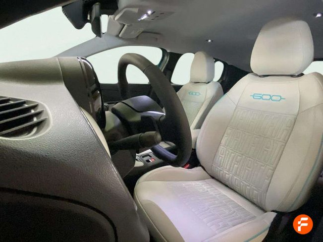 Foto 10 Fiat 600 1.2 MHEV Icon DDCT 81 kW (110 CV)