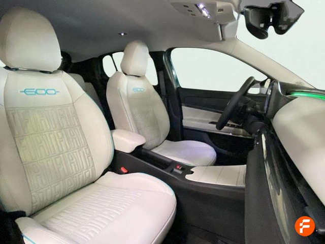 Foto 23 Fiat 600 1.2 MHEV Icon DDCT 81 kW (110 CV)