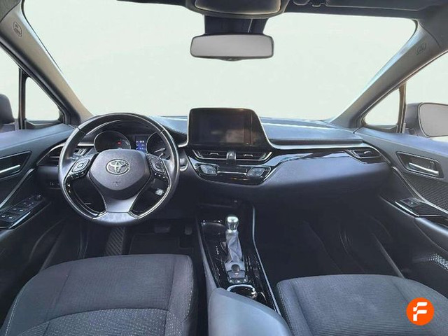 Foto 11 Toyota C-HR 1.8 125H Active 90 kW (122 CV)