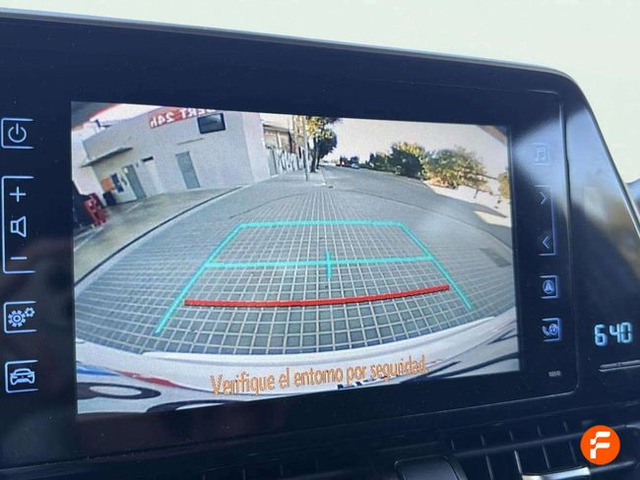 Foto 18 Toyota C-HR 1.8 125H Active 90 kW (122 CV)