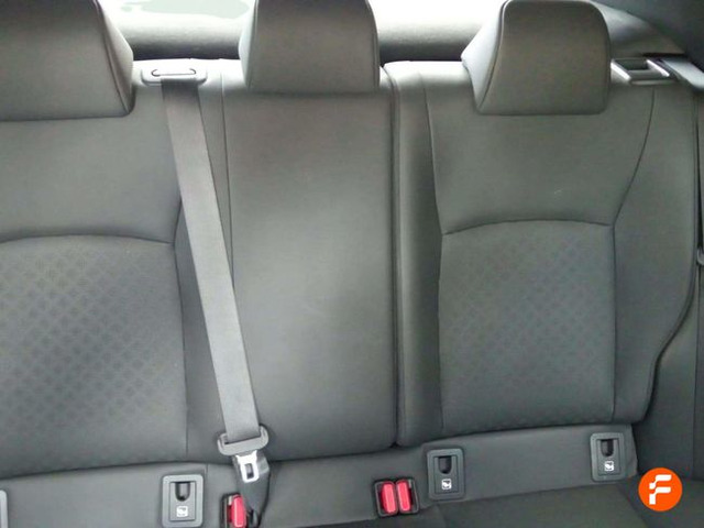 Foto 23 Toyota C-HR 1.8 125H Advance 90 kW (122 CV)