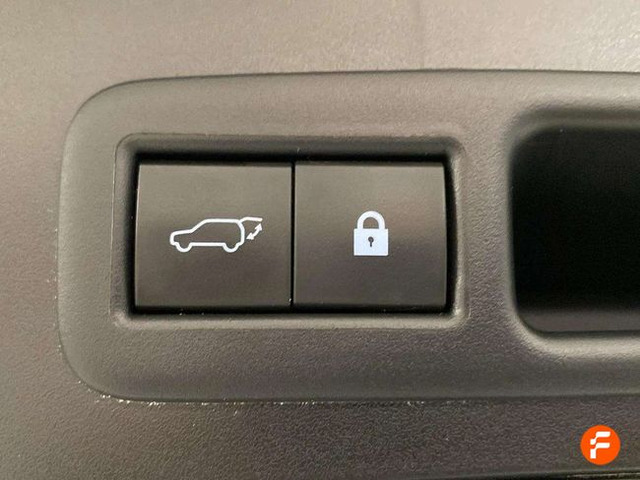 Foto 11 Lexus UX 250h Premium 135 kW (184 CV)