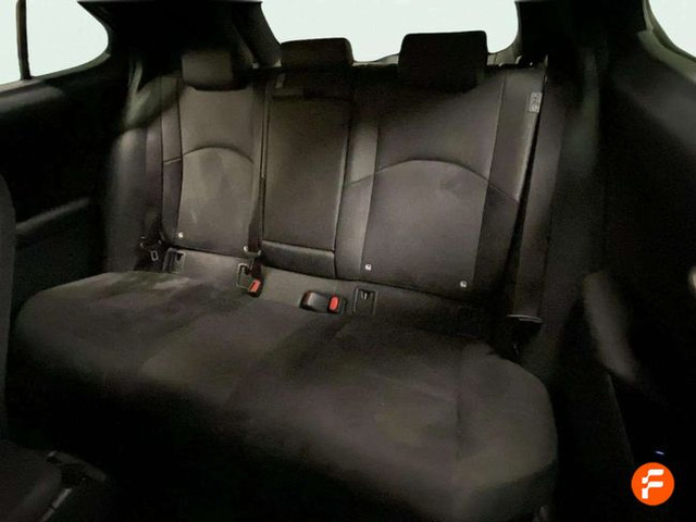 Foto 14 Lexus UX 250h Premium 135 kW (184 CV)