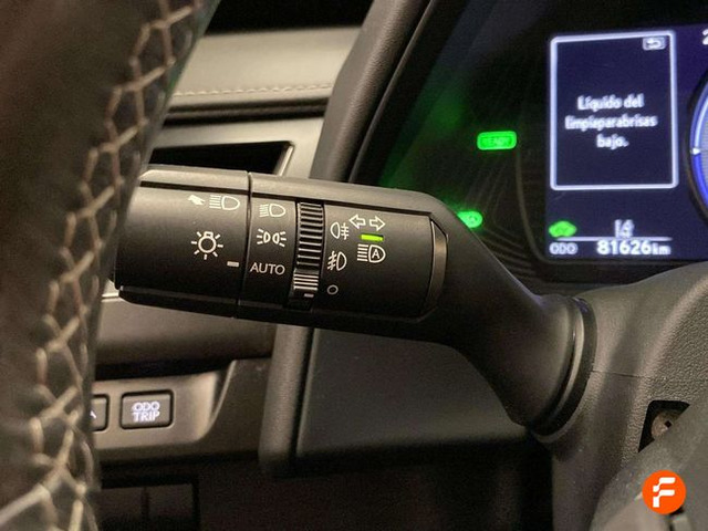 Foto 22 Lexus UX 250h Premium 135 kW (184 CV)