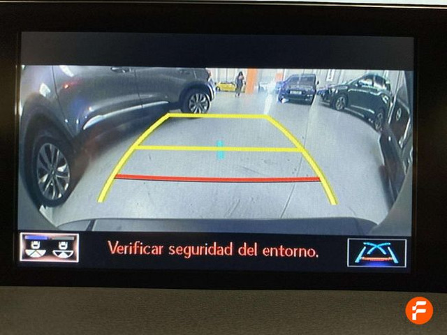 Foto 29 Lexus UX 250h Premium 135 kW (184 CV)