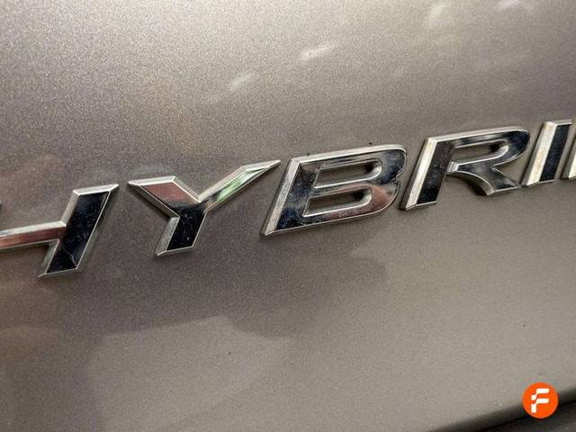 Foto 37 Lexus UX 250h Premium 135 kW (184 CV)