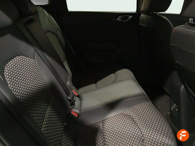 Foto 14 Kia Ceed 1.5 MHEV Tech DCT 118 kW (160 CV)