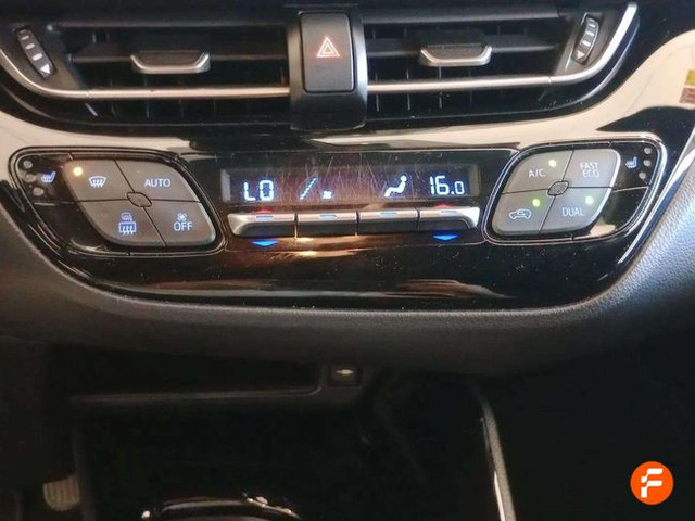 Foto 16 Toyota C-HR 1.8 125H Advance 90 kW (122 CV)