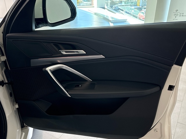 BMW X1 sDrive18d color Blanco. Año 2024. 110KW(150CV). Diésel. En concesionario Burgocar (Bmw y Mini) de Burgos