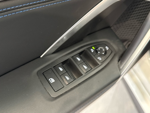 BMW X1 sDrive18d color Blanco. Año 2024. 110KW(150CV). Diésel. En concesionario Burgocar (Bmw y Mini) de Burgos