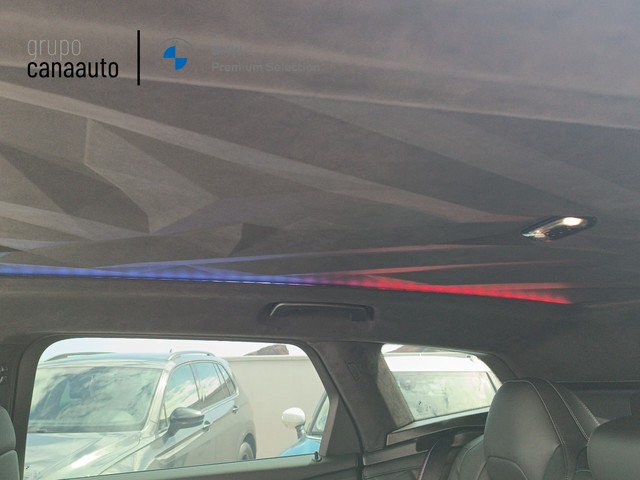 BMW XM 50e color Negro. Año 2025. 350KW(476CV). Híbrido Electro/Gasolina. En concesionario DEMO de Sta. C. Tenerife