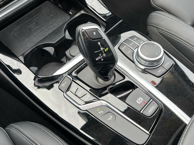 BMW X3 xDrive20d color Negro. Año 2021. 140KW(190CV). Diésel. En concesionario Celtamotor Vigo de Pontevedra