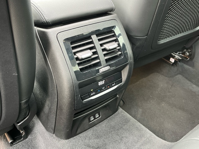 BMW X3 xDrive20d color Negro. Año 2021. 140KW(190CV). Diésel. En concesionario Celtamotor Vigo de Pontevedra