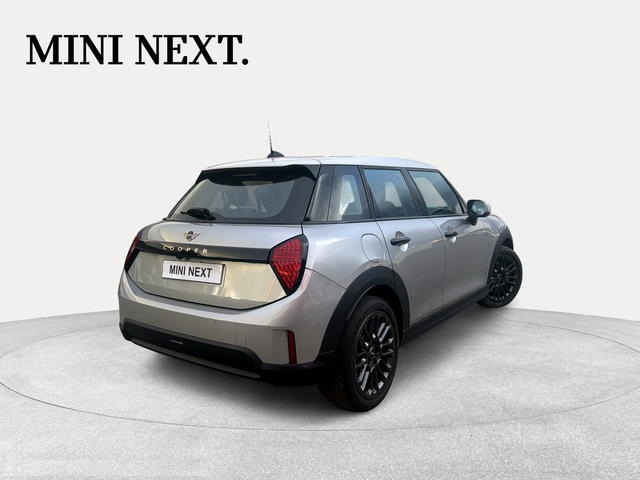 fotoG 3 del MINI MINI 5 Puertas Cooper C 115 kW (156 CV) 156cv Gasolina del 2025 en Granada