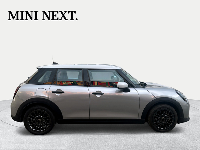 fotoG 10 del MINI MINI 5 Puertas Cooper C 115 kW (156 CV) 156cv Gasolina del 2025 en Granada