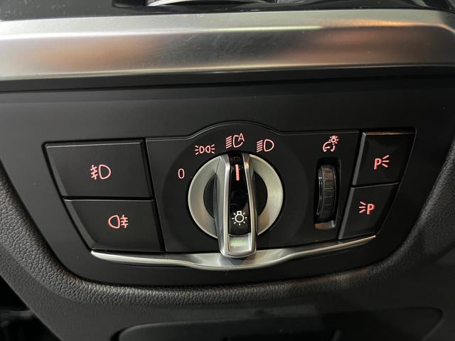 BMW X3 xDrive20d color Gris. Año 2020. 140KW(190CV). Diésel. En concesionario Unicars Ponent de Lleida