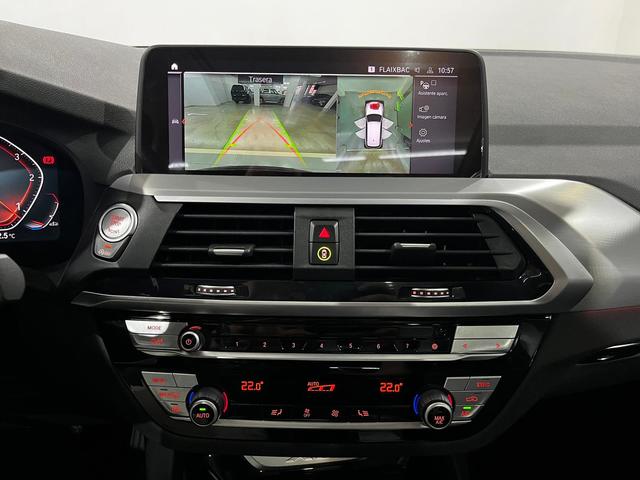 BMW X3 xDrive20d color Gris. Año 2020. 140KW(190CV). Diésel. En concesionario Unicars Ponent de Lleida