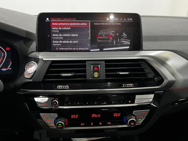 BMW X3 xDrive20d color Gris. Año 2020. 140KW(190CV). Diésel. En concesionario Unicars Ponent de Lleida