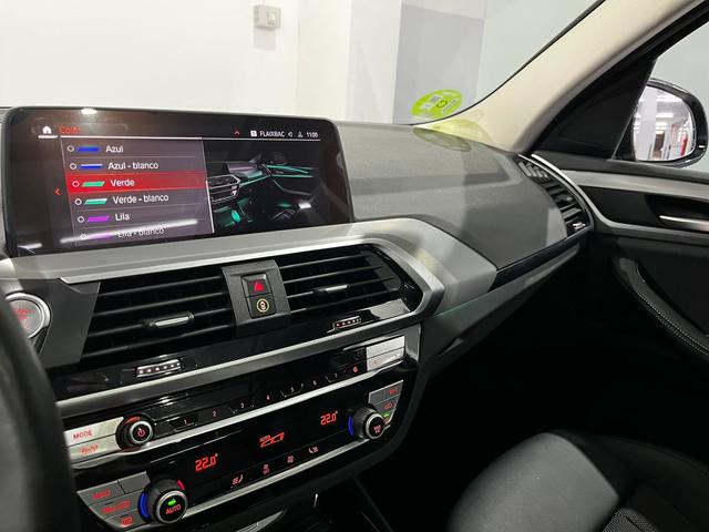 BMW X3 xDrive20d color Gris. Año 2020. 140KW(190CV). Diésel. En concesionario Unicars Ponent de Lleida