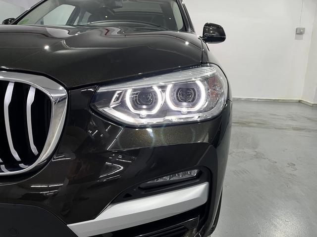 BMW X3 xDrive20d color Gris. Año 2020. 140KW(190CV). Diésel. En concesionario Unicars Ponent de Lleida