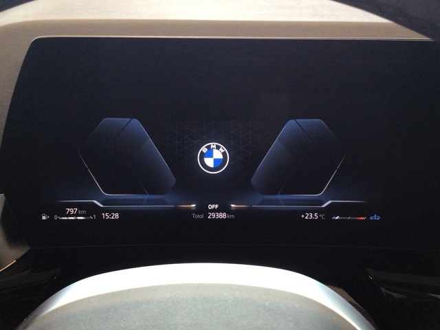 BMW X1 sDrive18d color Gris Plata. Año 2024. 110KW(150CV). Diésel. En concesionario BYmyCAR Madrid - Alcalá de Madrid