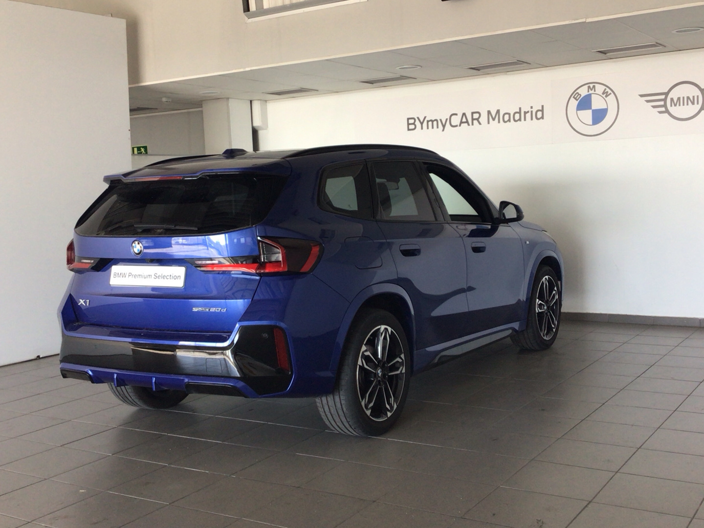 BMW X1 sDrive20d color Azul. Año 2024. 120KW(163CV). Diésel. En concesionario BYmyCAR Madrid - Alcalá de Madrid