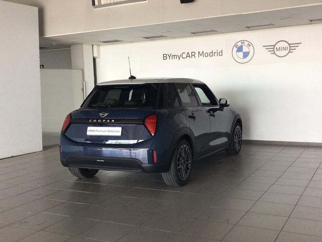 fotoG 3 del MINI MINI 5 Puertas Cooper C 115 kW (156 CV) 156cv Gasolina del 2025 en Madrid