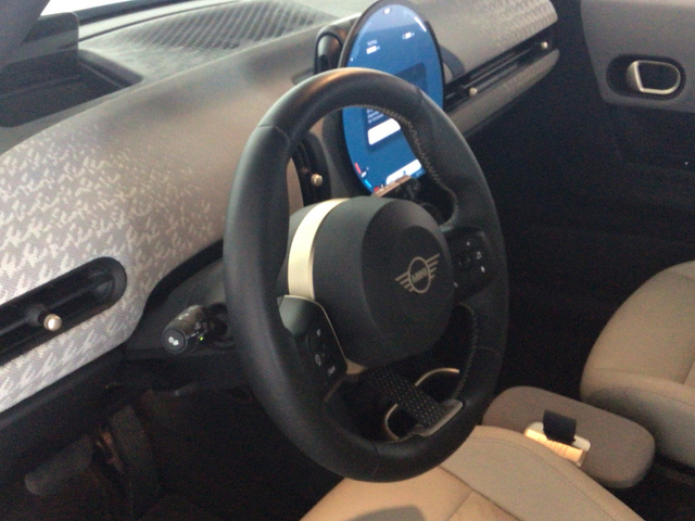 fotoG 18 del MINI MINI 5 Puertas Cooper C 115 kW (156 CV) 156cv Gasolina del 2025 en Madrid