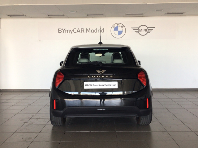 fotoG 4 del MINI MINI 5 Puertas Cooper C 115 kW (156 CV) 156cv Gasolina del 2025 en Madrid