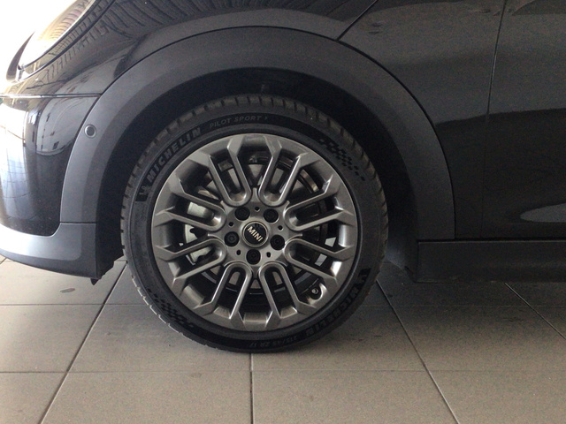 fotoG 12 del MINI MINI 5 Puertas Cooper C 115 kW (156 CV) 156cv Gasolina del 2025 en Madrid