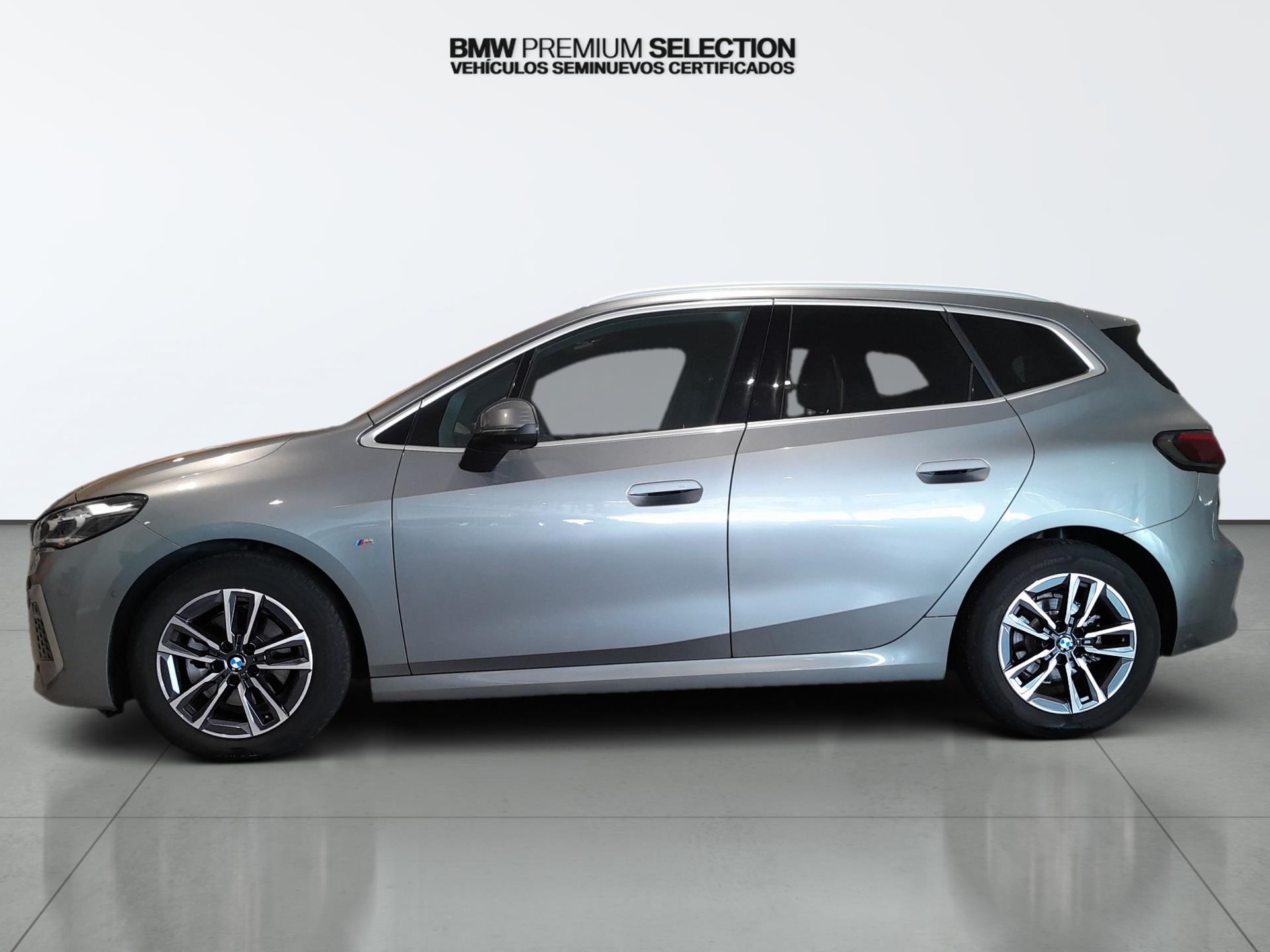 BMW Serie 2 218i Active Tourer color Gris. Año 2022. 100KW(136CV). Gasolina. En concesionario Automotor Premium Fuengirola - Málaga de Málaga