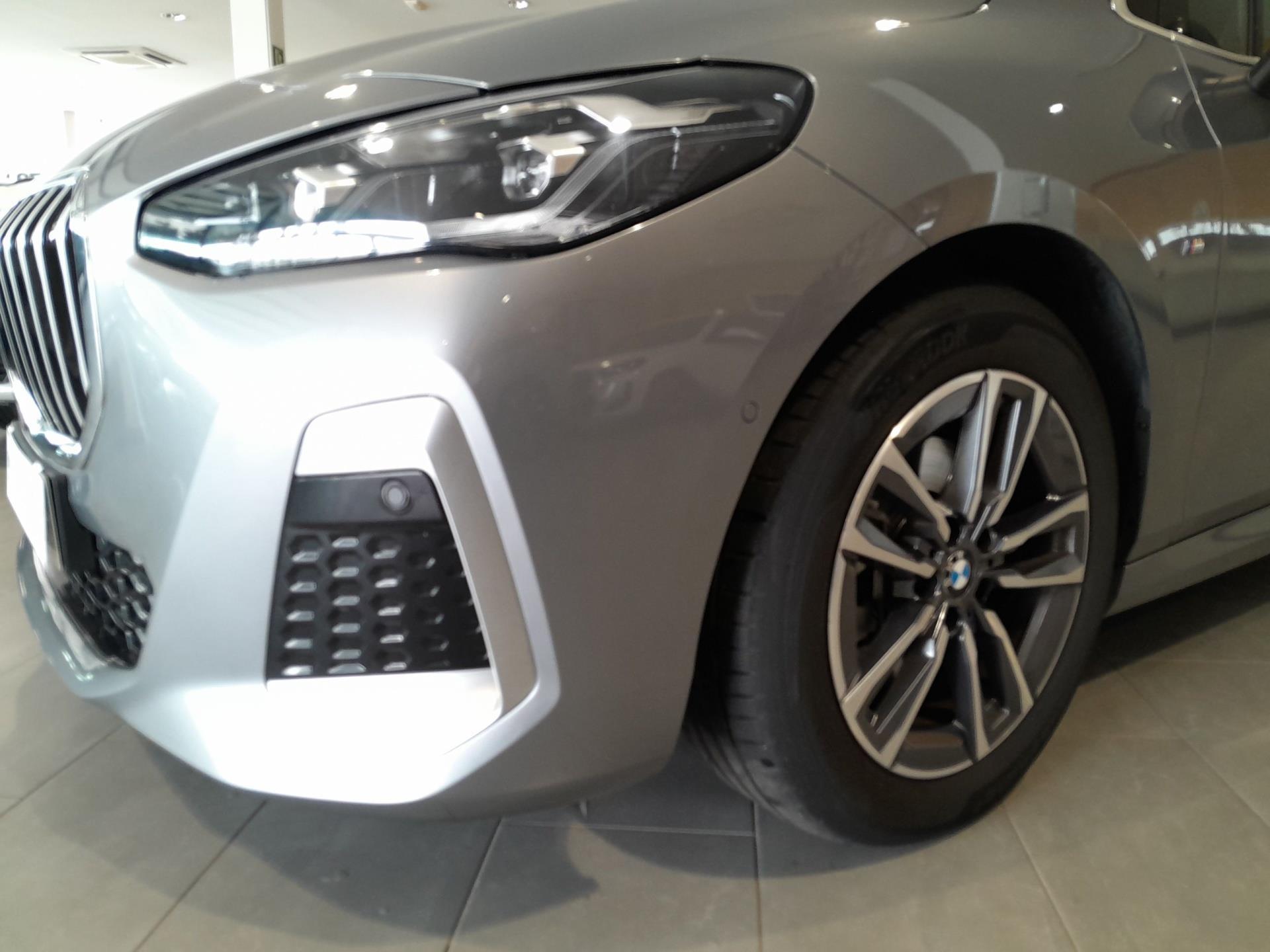 BMW Serie 2 218i Active Tourer color Gris. Año 2022. 100KW(136CV). Gasolina. En concesionario Automotor Premium Fuengirola - Málaga de Málaga