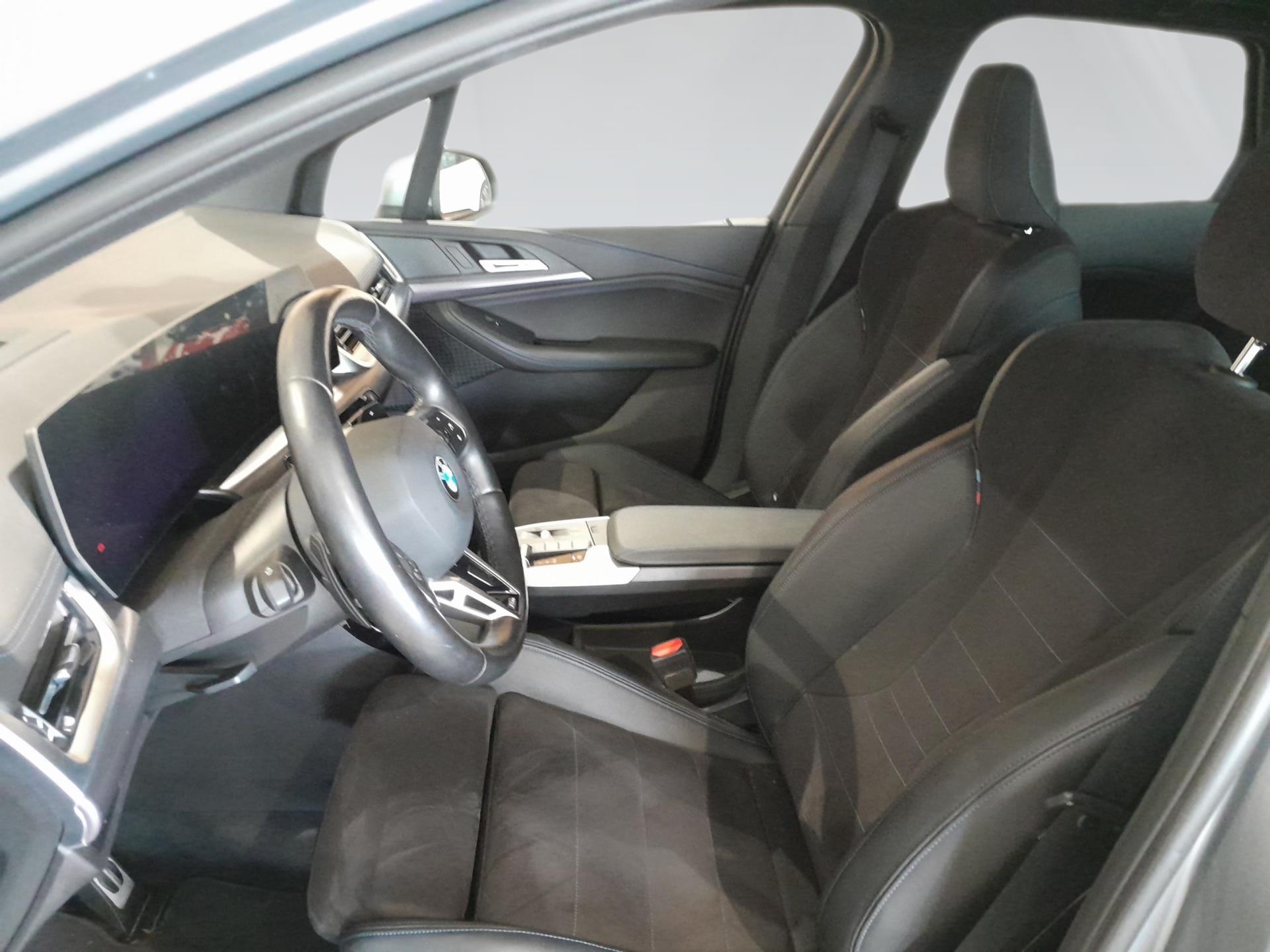 BMW Serie 2 218i Active Tourer color Gris. Año 2022. 100KW(136CV). Gasolina. En concesionario Automotor Premium Fuengirola - Málaga de Málaga